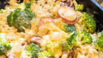 One Pot Cheesy Kielbasa, Broccoli, and Rice One Pot Cheesy Kielbasa, Broccoli, and Rice
