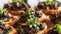 Mushroom Bruschetta with Gruyere and Thyme Mushroom Bruschetta with Gruyere and Thyme