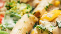 White Sauce Pasta with Vegetables White Sauce Pasta with Vegetables