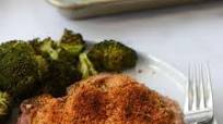 Sheet Pan Pork Chops with Broccoli (Gluten Free) Sheet Pan Pork Chops with Broccoli (Gluten Free)