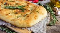 Focaccia morbida con patate con il Bimby: ecco come si fa Focaccia morbida con patate con il Bimby: ecco come si fa