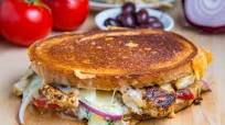 Chicken Gyro Grilled Cheese (aka The Gyro Melt) Chicken Gyro Grilled Cheese (aka The Gyro Melt)