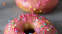 Vanilla Glazed Donuts (With Simple Icing Sugar) Vanilla Glazed Donuts (With Simple Icing Sugar)