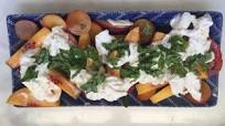 Fresh Peach & Burrata Salad Fresh Peach & Burrata Salad