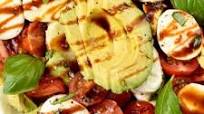 Keto Caprese Salad Keto Caprese Salad