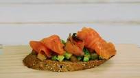 Tosta de salmón con aguacate - Cocina Abierta - Recetas Tosta de salmón con aguacate - Cocina Abierta - Recetas