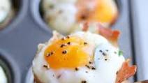 Prosciutto & Spinach Egg Cups (Whole30, Low Carb) Prosciutto & Spinach Egg Cups (Whole30, Low Carb)