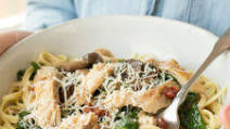 Crock Pot Chicken Marsala with Mushrooms, Sun Dried Tomatoes, and Spinach Crock Pot Chicken Marsala with Mushrooms, Sun Dried Tomatoes, and Spinach
