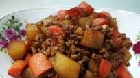 Minced Pork with Potato and Carrot Minced Pork with Potato and Carrot