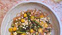 Turmeric Chickpeas with Garlic Tahini Turmeric Chickpeas with Garlic Tahini