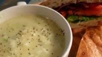 A Creamy and Healthy Cauliflower, Zucchini, and Spinach Soup A Creamy and Healthy Cauliflower, Zucchini, and Spinach Soup