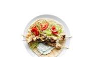Greek chicken flatbreads with tzatziki Greek chicken flatbreads with tzatziki