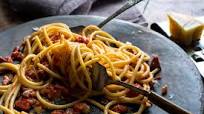 Bucatini all’Amatriciana Bucatini all’Amatriciana