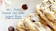 Mrs. Field's Chocolate Chip Cookie Copycat Mrs. Field's Chocolate Chip Cookie Copycat