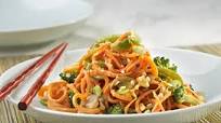 Carrot Noodles with Spicy Thai Peanut Sauce Carrot Noodles with Spicy Thai Peanut Sauce