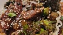 OODLES OF NOODLES: Broccoli Beef Ramen Stir-Fry OODLES OF NOODLES: Broccoli Beef Ramen Stir-Fry