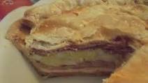 Noni Lucy's Pizza Gaina Noni Lucy's Pizza Gaina