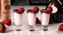 Chocolate Covered Strawberry Shooters Chocolate Covered Strawberry Shooters