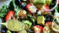 Spinach and Strawberry Salad with Lemon Poppyseed Dressing Spinach and Strawberry Salad with Lemon Poppyseed Dressing