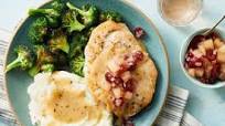 Pan-Roasted Chicken & Gravy with Mashed Potatoes & Cranberries Pan-Roasted Chicken & Gravy with Mashed Potatoes & Cranberries