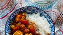 Tofu Chana Masala (tofu and chickpeas spicy stew) Tofu Chana Masala (tofu and chickpeas spicy stew)