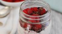 Dark Chocolate Raspberry Greek Yogurt Parfait Dark Chocolate Raspberry Greek Yogurt Parfait