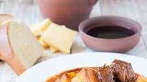 Azores Beef Stew with Potatoes (Molha de Carne) Azores Beef Stew with Potatoes (Molha de Carne)