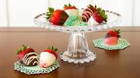 White Chocolate Covered Strawberries with JOLLY RANCHER Sprinkless | Recipes White Chocolate Covered Strawberries with JOLLY RANCHER Sprinkless | Recipes