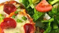 Frozen Mini Pizza in Air Fryer (English Muffin Pizzas) Frozen Mini Pizza in Air Fryer (English Muffin Pizzas)
