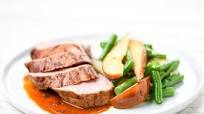 Pork Tenderloin with Roasted Pears with green beans and garlic-thyme sauce Pork Tenderloin with Roasted Pears with green beans and garlic-thyme sauce