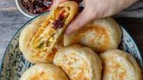 Pan-fried daikon radish bun - Luo Bo Si Bing Pan-fried daikon radish bun - Luo Bo Si Bing