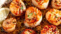 Pan Seared Lemon Garlic Butter Scallops Pan Seared Lemon Garlic Butter Scallops