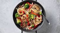 Noodles with Vegetarian Crumbles and Peppers Noodles with Vegetarian Crumbles and Peppers