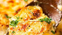 Cheesy Scalloped Potatoes Cheesy Scalloped Potatoes