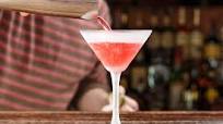 How to Make a Cosmo the Right Way How to Make a Cosmo the Right Way