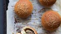 How To Make Hu Jiao Bing (Taiwanese Pepper Meat Buns) How To Make Hu Jiao Bing (Taiwanese Pepper Meat Buns)