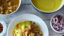 Kadhi Khao Suey (Burmese Curry Noodles) Kadhi Khao Suey (Burmese Curry Noodles)