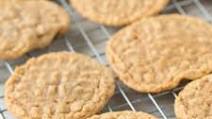 4-Ingredient Peanut Butter Cookies 4-Ingredient Peanut Butter Cookies