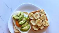 Desayuno saludable: tostadas variadas Desayuno saludable: tostadas variadas