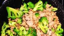 Ground Chicken & Broccoli Stir-Fry Ground Chicken & Broccoli Stir-Fry