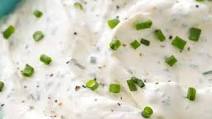 Easy Garlic and Herb Veggie Dip Easy Garlic and Herb Veggie Dip