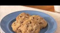 How To make Butter Flavored Crisco Ultimate Chocolate Chip Cookie How To make Butter Flavored Crisco Ultimate Chocolate Chip Cookie