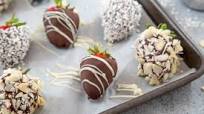 Chocolate Dipped Strawberries - 4 Ways! Chocolate Dipped Strawberries - 4 Ways!
