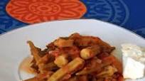 Mpamies me liastes ntomates (braied okra with sun dried tomatoes Mpamies me liastes ntomates (braied okra with sun dried tomatoes