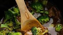Easy Crock Pot Beef & Broccoli - My Bariatric Solutions Easy Crock Pot Beef & Broccoli - My Bariatric Solutions