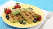 Pandan Waffles / Banh Kep La Dua Pandan Waffles / Banh Kep La Dua