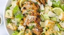 Easy Grilled Chicken Caesar Salad with Homemade Croutons Easy Grilled Chicken Caesar Salad with Homemade Croutons