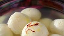 Bengali Sponge Rasgulla (In pressure cooker) Bengali Sponge Rasgulla (In pressure cooker)