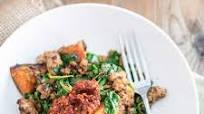 Bowl Food! Ground Beef with Sweet Potatoes and Spinach Bowl Food! Ground Beef with Sweet Potatoes and Spinach