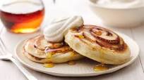 Cinnamon Roll Pancakes with Pumpkin Spice Whipped Cream Cinnamon Roll Pancakes with Pumpkin Spice Whipped Cream